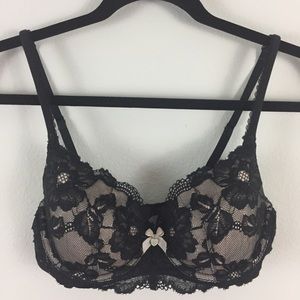 Body By Victoria’s Secret Bra 34C Lined Demi Lace